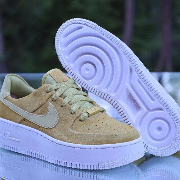 Nike Air Force 1 Sage Low Celery Women’s Size 8.5 - Picture 5 of 13